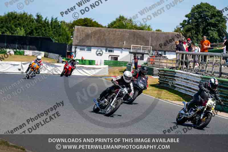 Vintage motorcycle club;eventdigitalimages;mallory park;mallory park trackday photographs;no limits trackdays;peter wileman photography;trackday digital images;trackday photos;vmcc festival 1000 bikes photographs